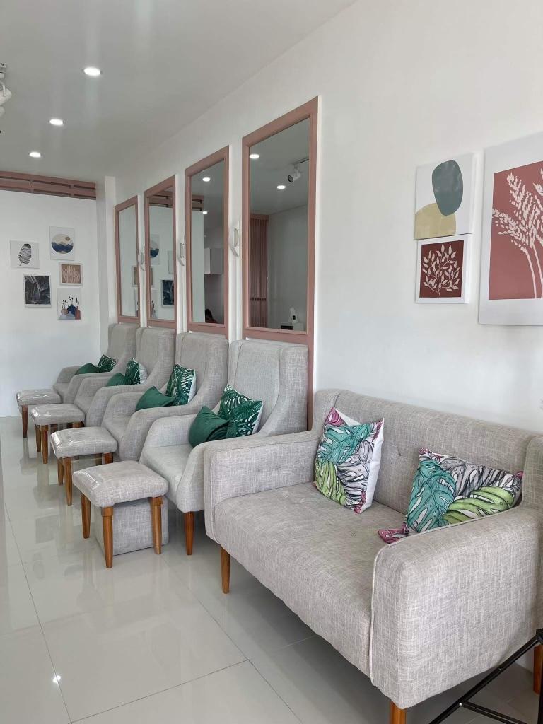 Miss Nails & Glow photo 6