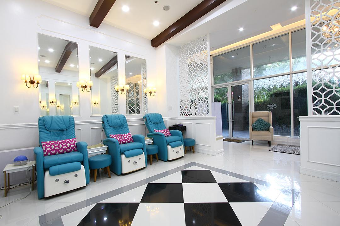 The Makeover Lounge — photo 6