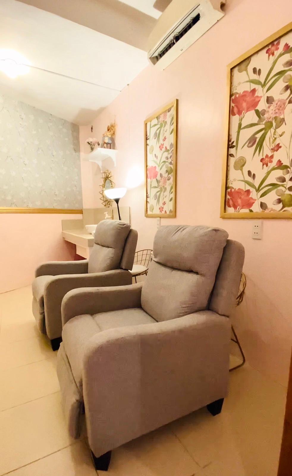 NaiLashes Beauty Lounge photo 2